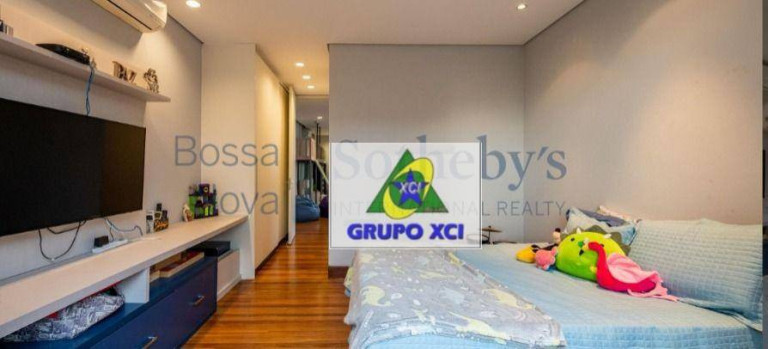 Imagem Casa com 3 Quartos à Venda, 710 m² em Gramado - Campinas Imagem Casa com 3 Quartos à Venda, 710 m² em Gramado - Campinas