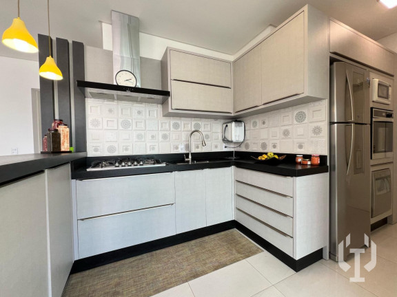 Imagem Apartamento com 3 Quartos à Venda, 120 m² em Centro Imagem Apartamento com 3 Quartos à Venda, 120 m² em Centro