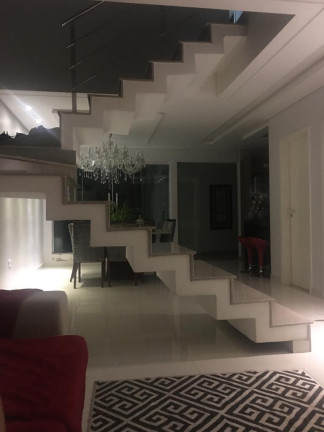 Imagem Sobrado com 4 Quartos à Venda, 260 m² em Centro - Mandaguari Imagem Sobrado com 4 Quartos à Venda, 260 m² em Centro - Mandaguari