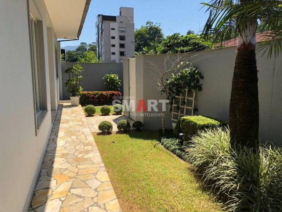 Imagem Casa com 4 Quartos à Venda, 297 m² em Vila Nova - Jaraguá Do Sul Imagem Casa com 4 Quartos à Venda, 297 m² em Vila Nova - Jaraguá Do Sul