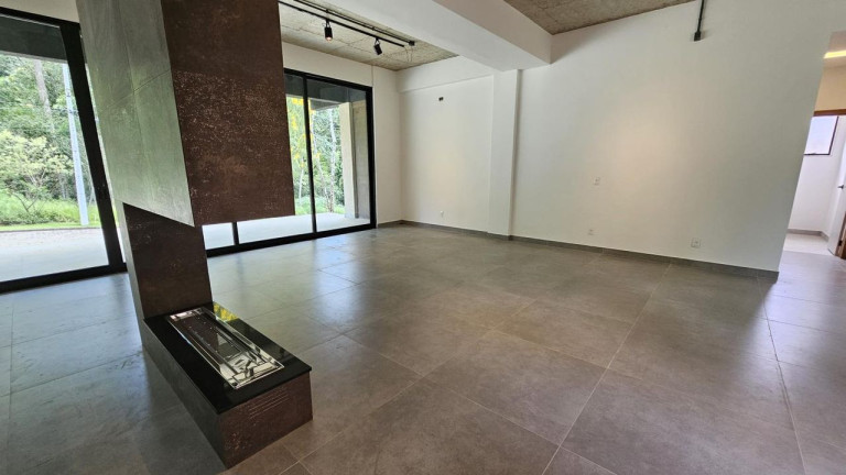Imagem Casa com 4 Quartos à Venda, 851 m² em Quebra Frascos - Teresópolis