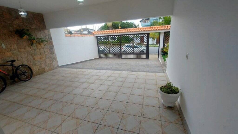 Imagem Casa com 4 Quartos à Venda, 300 m² em Balneário Stella Maris - Peruíbe Imagem Casa com 4 Quartos à Venda, 300 m² em Balneário Stella Maris - Peruíbe