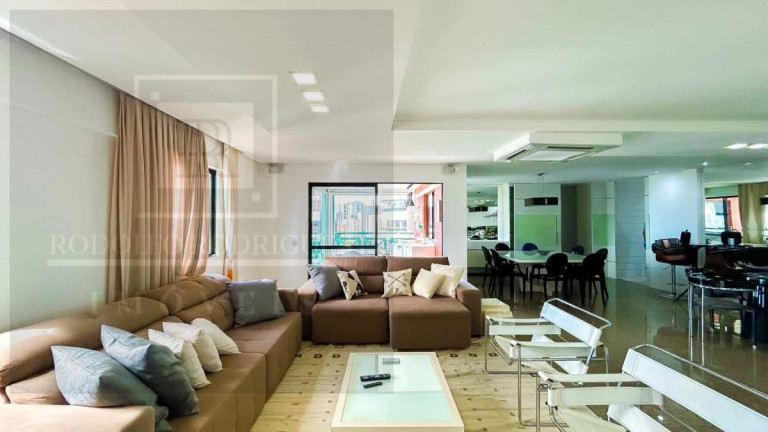 Imagem Apartamento com 3 Quartos à Venda, 205 m² em Meireles - Fortaleza Imagem Apartamento com 3 Quartos à Venda, 205 m² em Meireles - Fortaleza