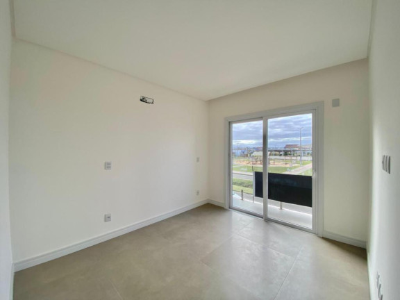 Imagem Casa com 4 Quartos à Venda, 199 m² em Araçá - Capao Da Canoa Imagem Casa com 4 Quartos à Venda, 199 m² em Araçá - Capao Da Canoa
