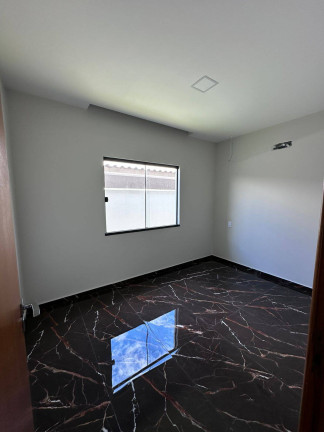 Imagem Casa com 3 Quartos à Venda, 240 m² em Maricá