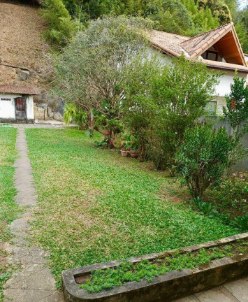 Imagem Casa com 4 Quartos à Venda, 232 m² em Corrêas - Petrópolis Imagem Casa com 4 Quartos à Venda, 232 m² em Corrêas - Petrópolis
