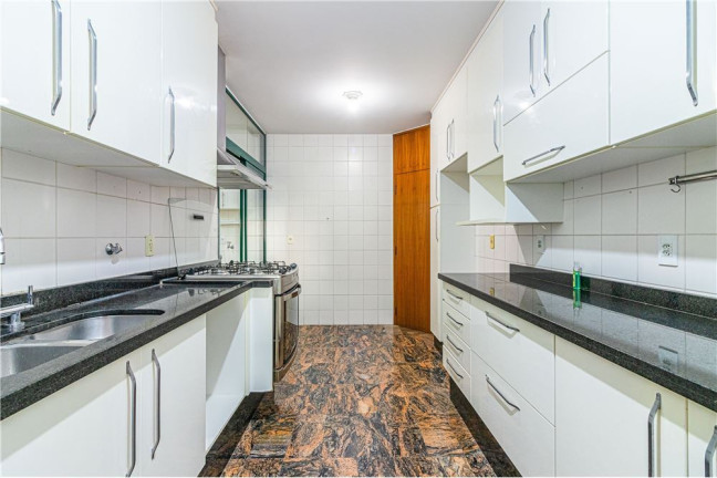 Imagem Imóvel com 4 Quartos à Venda, em Moema - São Paulo Imagem Imóvel com 4 Quartos à Venda, em Moema - São Paulo