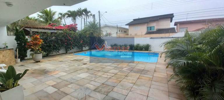 Imagem Casa com 4 Quartos para Temporada, 350 m² em Jardim Virgínia - Guarujá Imagem Casa com 4 Quartos para Temporada, 350 m² em Jardim Virgínia - Guarujá