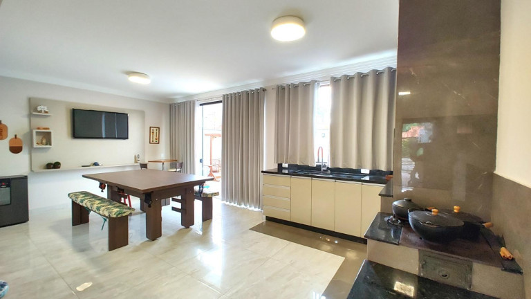 Imagem Sobrado com 4 Quartos à Venda, 183 m² em Bairro Ubatuba - Sc - São Francisco Do Sul Imagem Sobrado com 4 Quartos à Venda, 183 m² em Bairro Ubatuba - Sc - São Francisco Do Sul