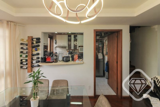 Imagem Casa com 3 Quartos à Venda, 183 m² em Ipanema - Porto Alegre Imagem Casa com 3 Quartos à Venda, 183 m² em Ipanema - Porto Alegre