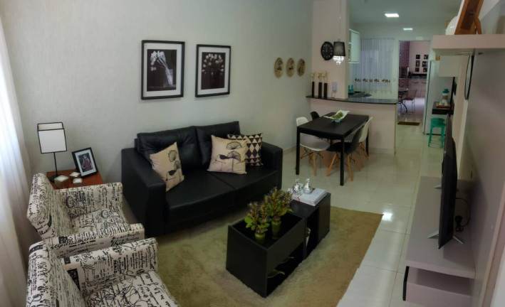 Imagem Casa com 2 Quartos à Venda,  em Fazenda São Domingos - Goiânia