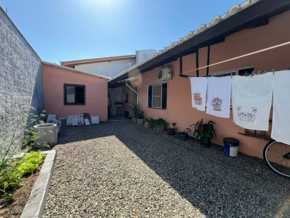 Imagem Casa com 3 Quartos à Venda, 120 m² em Costeira - Balneário Barra Do Sul Imagem Casa com 3 Quartos à Venda, 120 m² em Costeira - Balneário Barra Do Sul