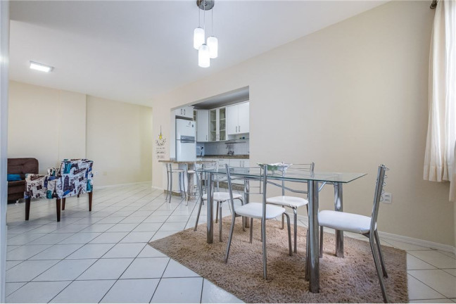 Imagem Imóvel com 2 Quartos à Venda,  em Trindade - Florianópolis