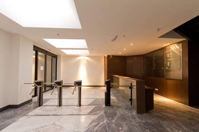 Imagem Sala Comercial à Venda, 939 m² em Centro - Curitiba