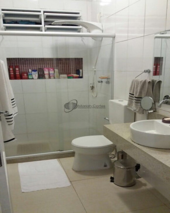 Imagem Imóvel com 2 Quartos à Venda, 70 m² em Centro - Niterói Imagem Imóvel com 2 Quartos à Venda, 70 m² em Centro - Niterói