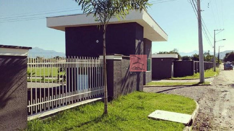 Imagem Casa com 2 Quartos à Venda, 63 m² em Papucaia - Cachoeiras De Macacu