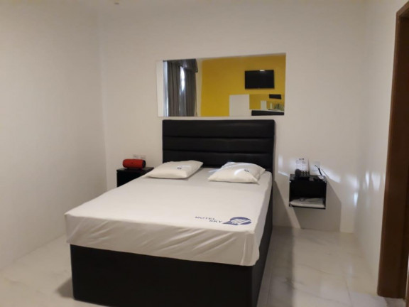 Imagem Imóvel com 25 Quartos à Venda, 5.000 m² em Itapuã - Salvador Imagem Imóvel com 25 Quartos à Venda, 5.000 m² em Itapuã - Salvador