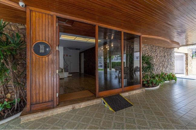 Imagem Imóvel com 3 Quartos à Venda, 125 m² em Menino Deus - Porto Alegre Imagem Imóvel com 3 Quartos à Venda, 125 m² em Menino Deus - Porto Alegre