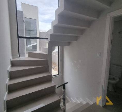 Imagem Casa com 3 Quartos à Venda, 135 m² em Uberaba - Curitiba Imagem Casa com 3 Quartos à Venda, 135 m² em Uberaba - Curitiba