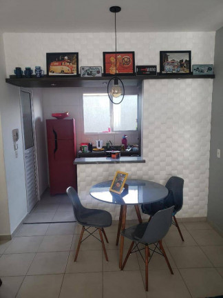 Sobrado com 2 Quartos à Venda, 68 m² em Vila Areao - Taubaté