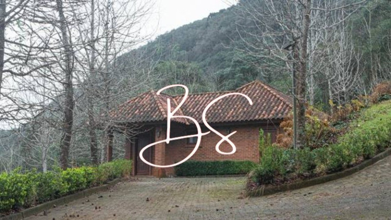 Imagem Imóvel com 2 Quartos à Venda, em Linha Bonita - Gramado Imagem Imóvel com 2 Quartos à Venda, em Linha Bonita - Gramado