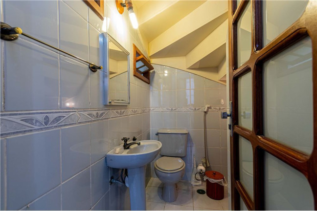 Imagem Casa com 3 Quartos à Venda, 211 m² em Menino Deus - Porto Alegre Imagem Casa com 3 Quartos à Venda, 211 m² em Menino Deus - Porto Alegre