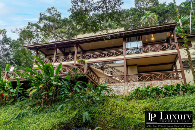 Imagem Casa de Condomínio com 7 Quartos à Venda, em Iporanga - Guarujá Imagem Casa de Condomínio com 7 Quartos à Venda, em Iporanga - Guarujá