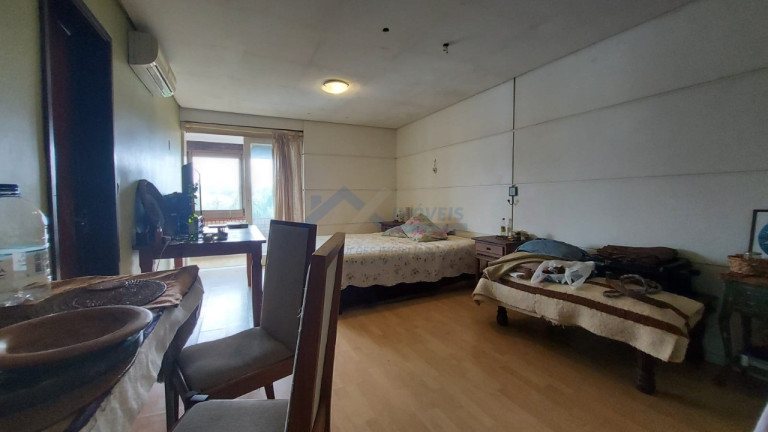 Imagem Sobrado com 3 Quartos à Venda, 325 m² em Vila Assunção - Porto Alegre Imagem Sobrado com 3 Quartos à Venda, 325 m² em Vila Assunção - Porto Alegre
