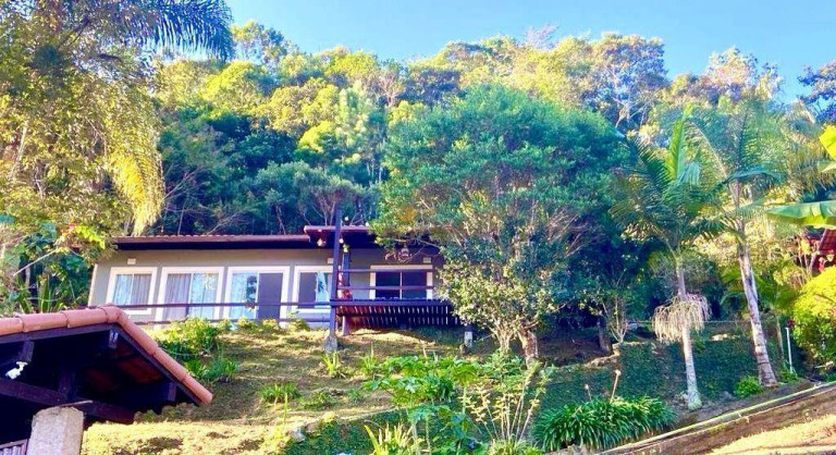 Casa com 2 Quartos à Venda, 130 m² em Albuquerque - Teresópolis