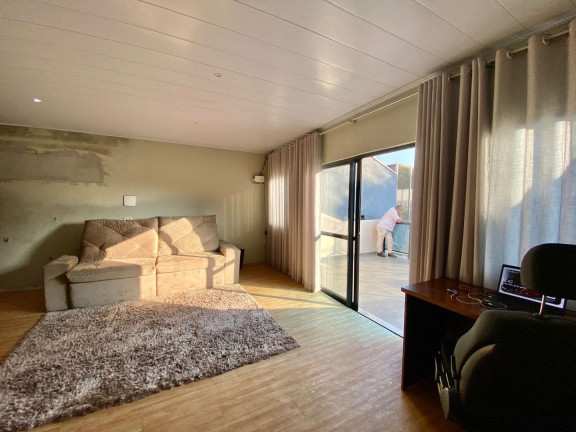 Imagem Casa com 2 Quartos à Venda, 144 m² em Boqueirão - Curitiba Imagem Casa com 2 Quartos à Venda, 144 m² em Boqueirão - Curitiba