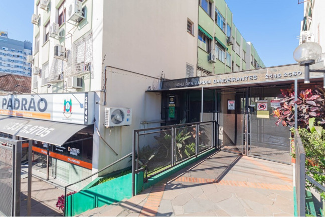 Imagem Imóvel com 2 Quartos à Venda, 67 m² em Teresópolis - Porto Alegre Imagem Imóvel com 2 Quartos à Venda, 67 m² em Teresópolis - Porto Alegre