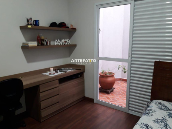 Imagem Casa com 3 Quartos à Venda, 210 m² Imagem Casa com 3 Quartos à Venda, 210 m²