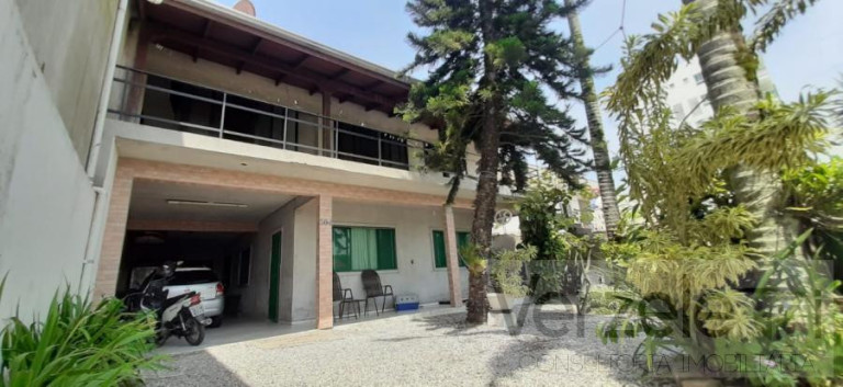 Imagem Casa com 6 Quartos à Venda, 230 m² em São Francisco De Assis - Camboriú