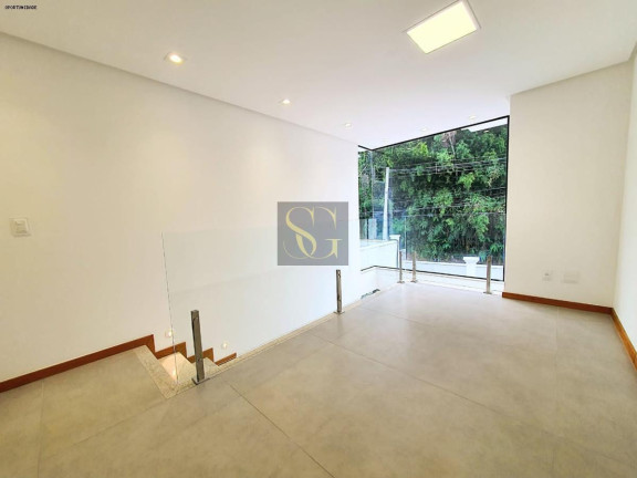 Imagem Casa com 3 Quartos à Venda, 290 m² em Carlos Guinle - Teresópolis Imagem Casa com 3 Quartos à Venda, 290 m² em Carlos Guinle - Teresópolis