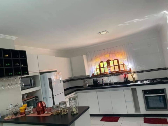 Imagem Casa com 3 Quartos à Venda, 1 m² em Nova Suíça - Nova Friburgo Imagem Casa com 3 Quartos à Venda, 1 m² em Nova Suíça - Nova Friburgo