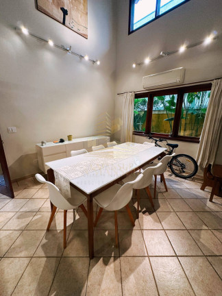 Casa com 5 Quartos para Temporada, 390 m² em Bertioga
