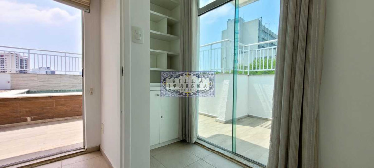 Imagem Cobertura com 3 Quartos à Venda, 180 m² em Tijuca - Rio De Janeiro Imagem Cobertura com 3 Quartos à Venda, 180 m² em Tijuca - Rio De Janeiro