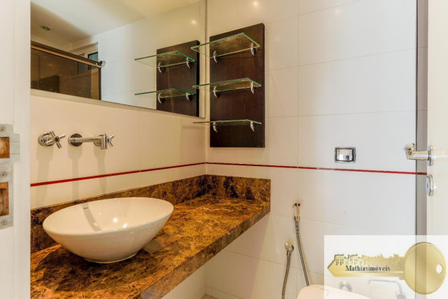 Imagem Apartamento com 2 Quartos à Venda, 95 m² em Copacabana - Rio De Janeiro Imagem Apartamento com 2 Quartos à Venda, 95 m² em Copacabana - Rio De Janeiro