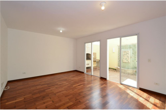 Casa com 3 Quartos à Venda,  em Morumbi - São Paulo