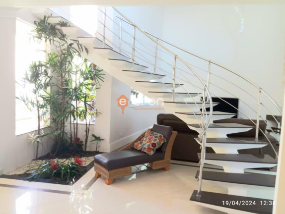 Imagem Casa com 4 Quartos à Venda, 450 m²