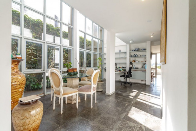 Imagem Casa com 4 Quartos à Venda, em Jardim Leonor - São Paulo Imagem Casa com 4 Quartos à Venda, em Jardim Leonor - São Paulo