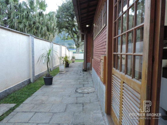 Imagem Casa com 4 Quartos à Venda, 230 m² em Carlos Guinle - Teresópolis Imagem Casa com 4 Quartos à Venda, 230 m² em Carlos Guinle - Teresópolis