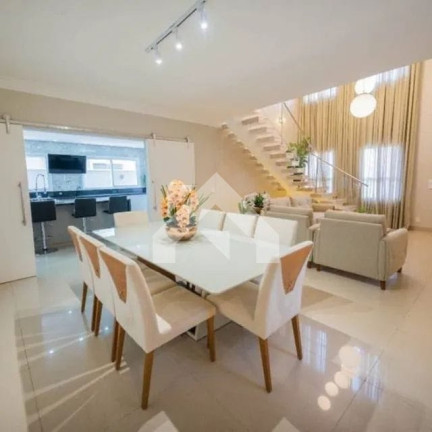 Casa de Condomínio com 3 Quartos à Venda, 285 m² em Pitas - Cotia