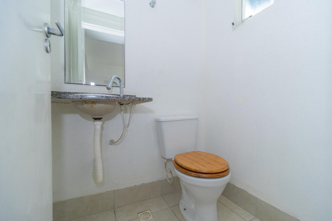 Imagem Sobrado com 2 Quartos para Alugar, 88 m² em Alto Boqueirão - Curitiba
