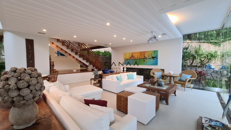 Imagem Casa com 6 Quartos à Venda, 900 m² em Ferradura - Armação Dos Búzios Imagem Casa com 6 Quartos à Venda, 900 m² em Ferradura - Armação Dos Búzios