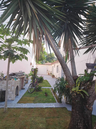 Imagem Casa com 3 Quartos à Venda, 300 m²