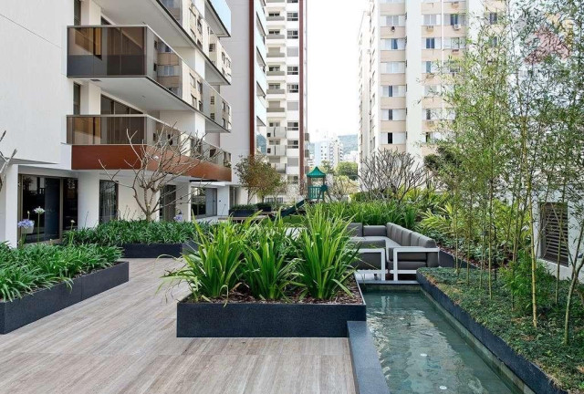 Imagem Apartamento com 2 Quartos à Venda, 108 m² em Centro - Florianópolis Imagem Apartamento com 2 Quartos à Venda, 108 m² em Centro - Florianópolis