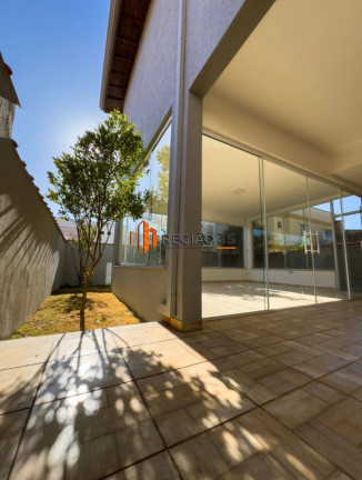 Casa com 3 Quartos à Venda, 250 m² em Jardim Das Hortênsias - Poços De Caldas