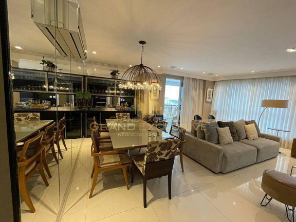Imagem Apartamento com 3 Quartos à Venda, 150 m² em Centro - Balneário Camboriú Imagem Apartamento com 3 Quartos à Venda, 150 m² em Centro - Balneário Camboriú