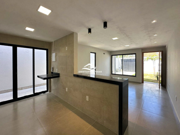 Imagem Casa com 2 Quartos à Venda, 79 m² em Praia De Itaipuaçu (itaipuaçu) - Maricá Imagem Casa com 2 Quartos à Venda, 79 m² em Praia De Itaipuaçu (itaipuaçu) - Maricá